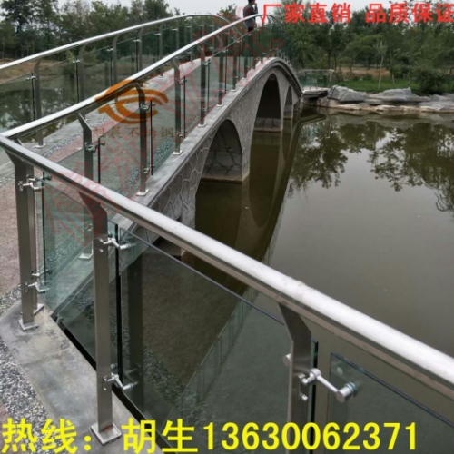 专业买球网桥梁立柱管